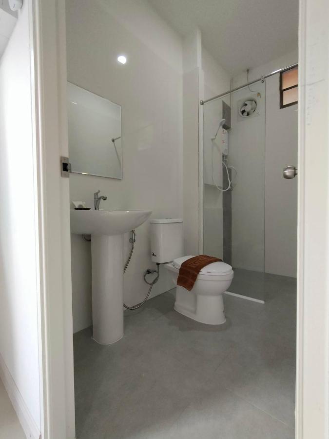 King Fa House Hotel Mae Sot Bagian luar foto